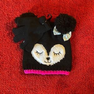 GIRLS CRITTER POM HAT AND GLOVES